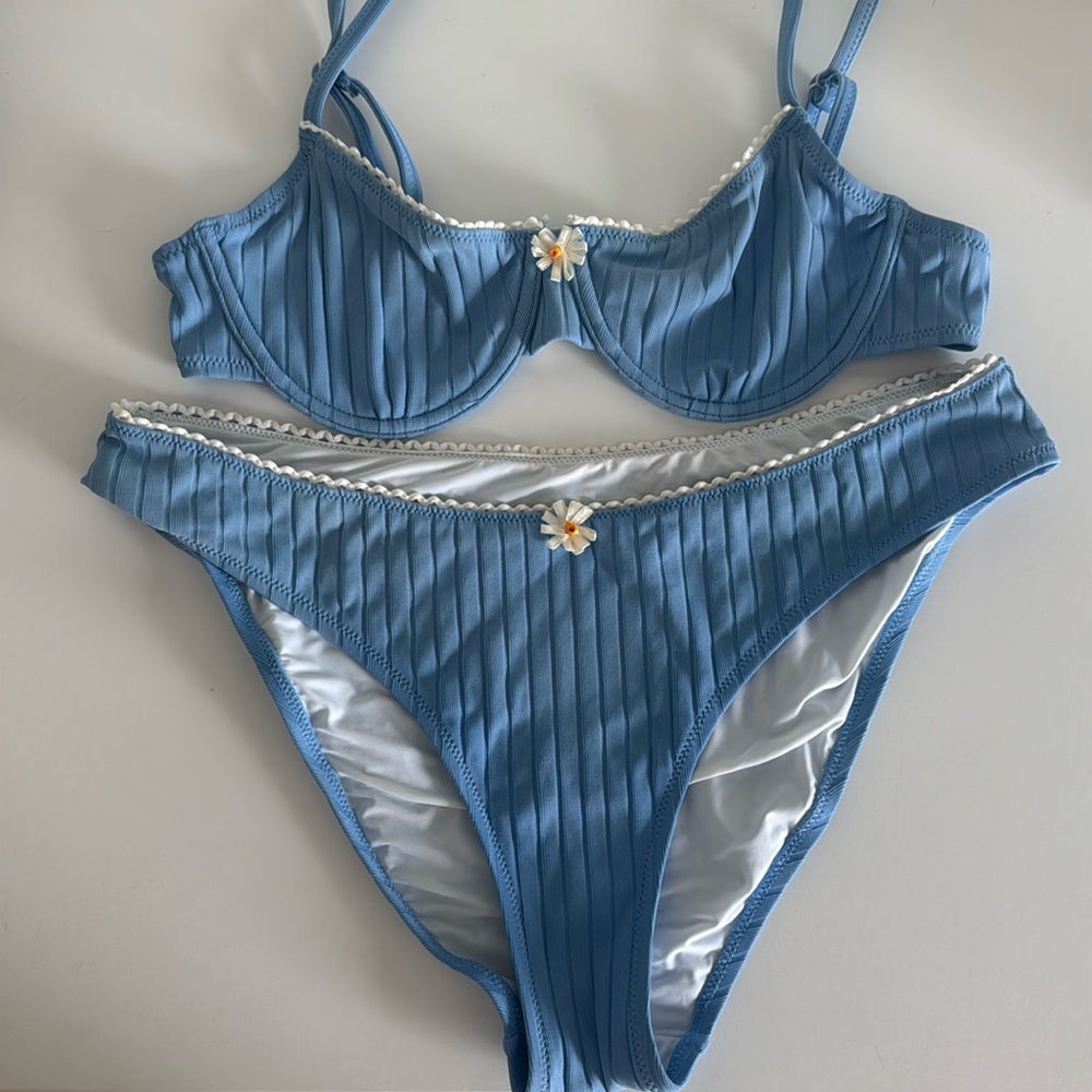 Solid and Striped - Daphne Luxe Ribbed Bikini (Top size M, Bottom size L)